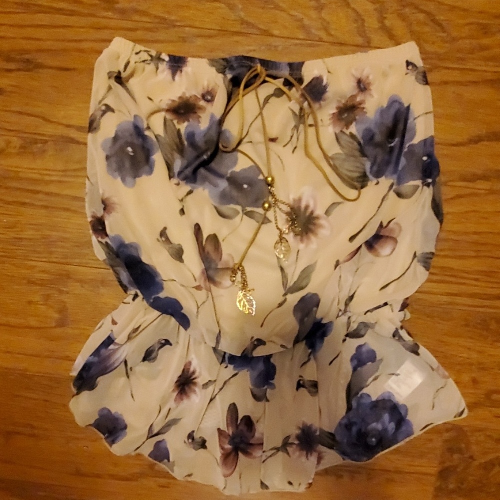 Papaya never worn strapless top with floral print